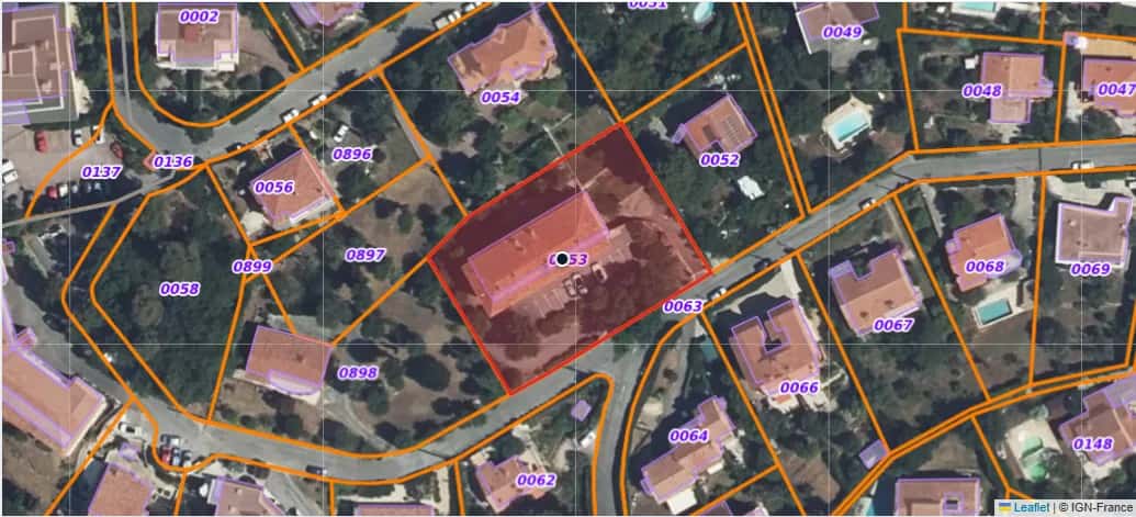 Parcelle cadastrale repérée sur la photo aérienne